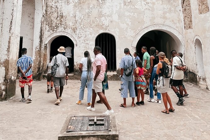 3 Days Accra City Tour & Cape Coast Tour - Cape Coast Castle and Elmina: Forts, Dungeons, and the Trading-Post Timeline