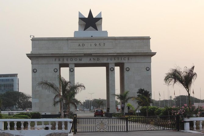 6 day Culture & History Tour in Ghana - Day 4: Manhyia Palace Museum, the National Cultural Center, and Kejetia Market