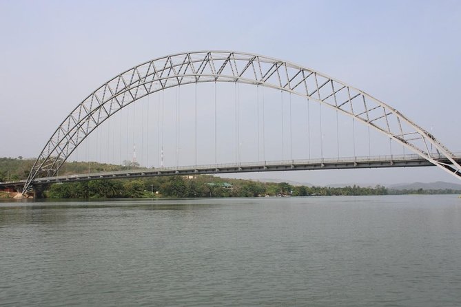 6 day Culture & History Tour in Ghana - Day 1 to Day 2: Aburi Botanical Gardens, beadwork, and riding out on the Volta