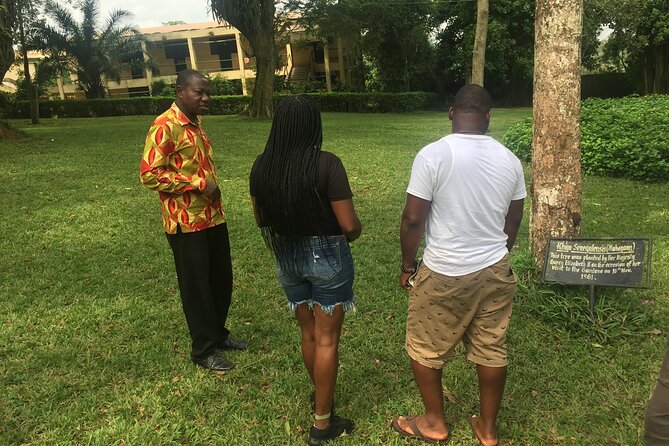 Aburi Gardens and Tetteh Quarshie Farms - Tetteh Quarshie Farms: seeing cocoa farming in Ghana firsthand