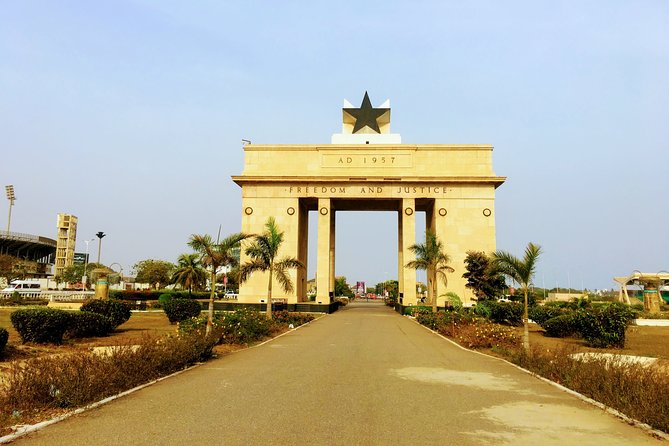 Accra and Cape Coast Escape - Elmina Castle and Cape Coast Castle: facing the Atlantic slave trade on purpose