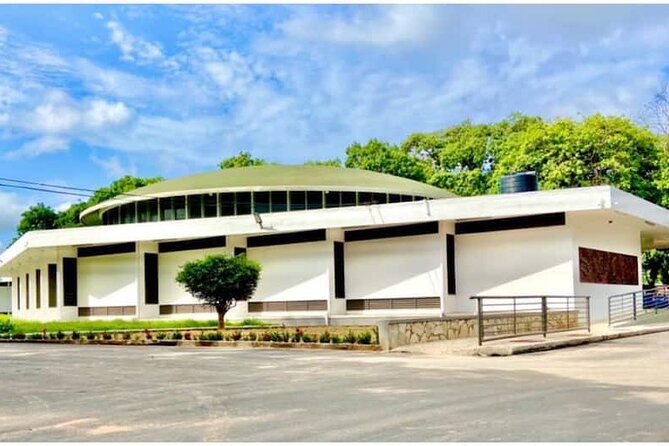 Accra Guided City Tour Experience - Stop 6: National Museum of Ghana for the Big Picture