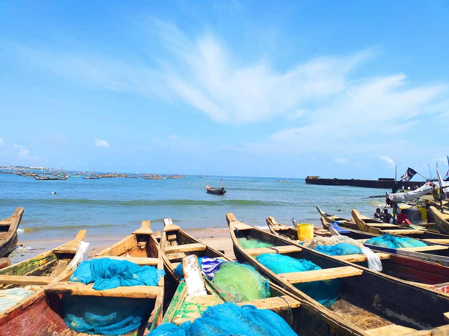 Accra: Guided City Tour with Lunch - Osu Castle: Danish to British, and a slave trade dungeon history