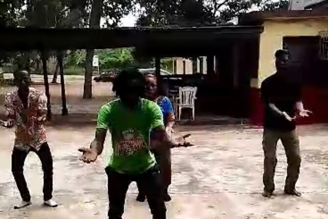 African Drum and Dance Lessons - Putting drumming and dance together: the full West African experience