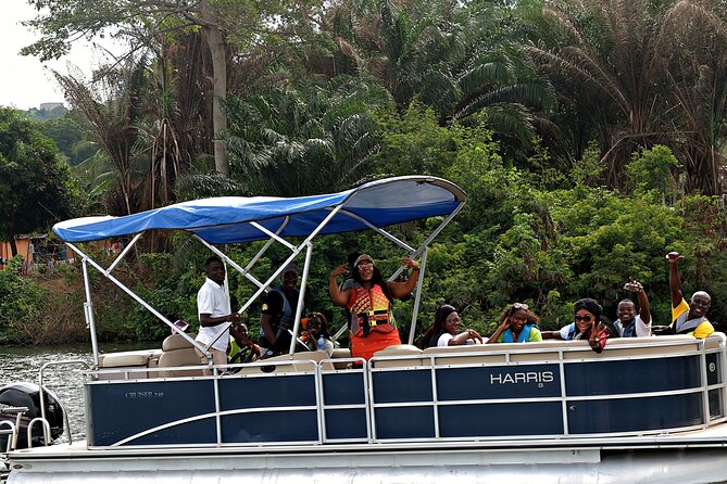 Caves and Cruise Tour in Ghana - Lunch in Akosombo: a scenic break, with one caution