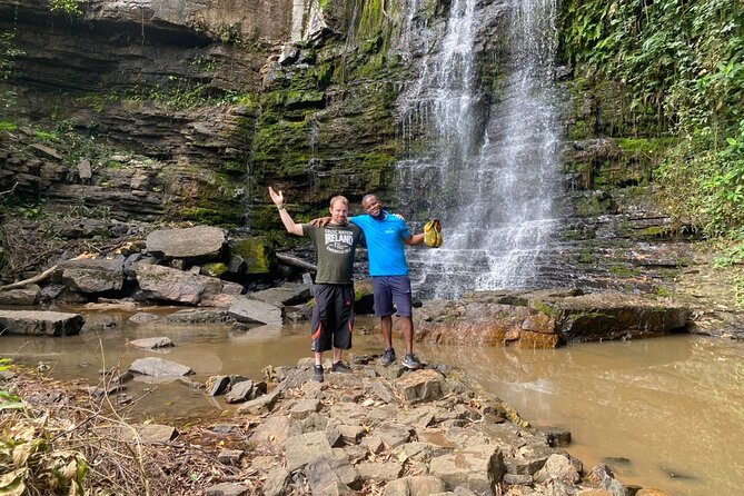 Day Trip Near Accra - Visit Aburi Gardens, Waterfall & Cocoa Farm - Stop 3: Aburi Craft Village, Artists at Work and Souvenir Shopping That Feels Real