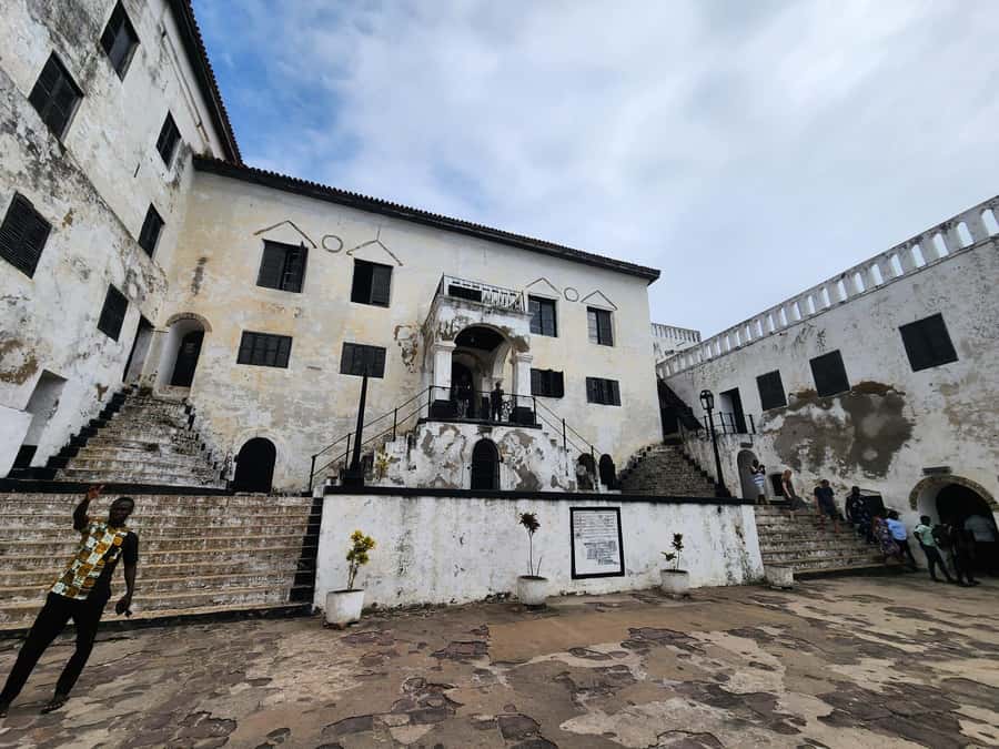 Discover Cape Coast and Elmina Castle with Kakum - Cape Coast town and the beach: space to breathe after the castles