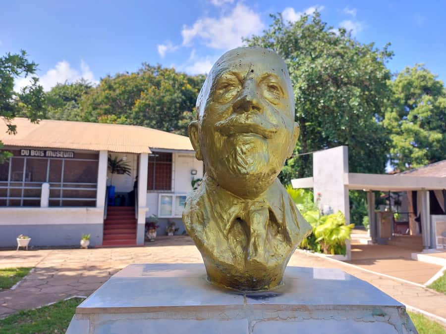 Full-Day Accra City Tour - City drives and quick looks at historic Accra