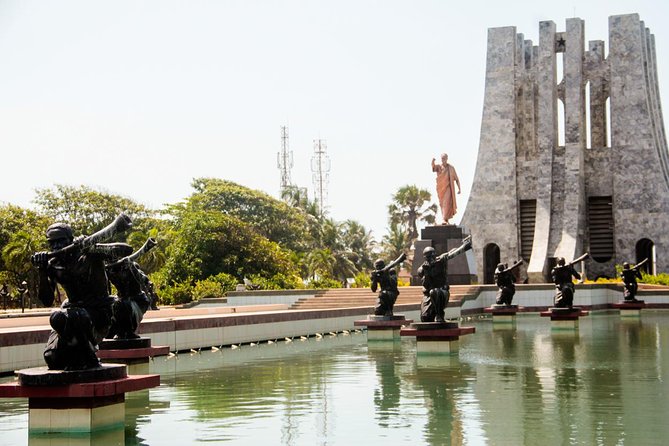 Half Day Accra City Sightseeing Tour With Guide - Centre for National Culture Craft Market and Independence Square