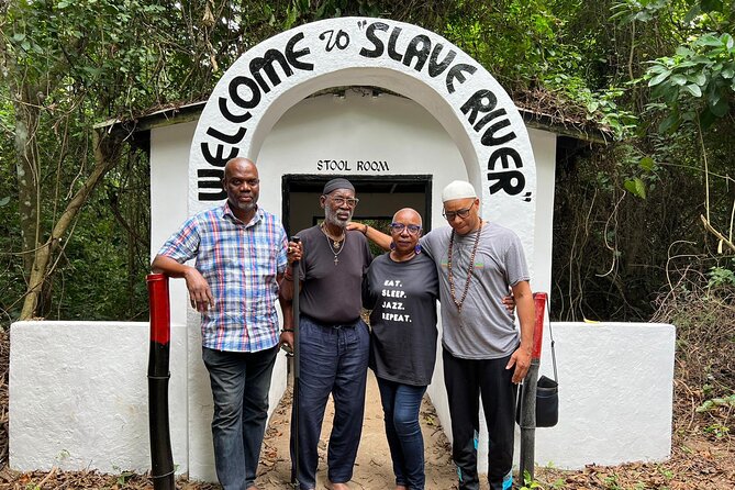 Private Full Day Culture and Nature Tour of Cape Coast - A One-Day Culture and Nature Route from Accra